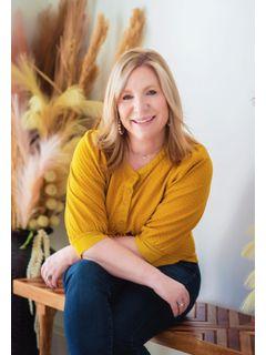 Sonya Loose of CENTURY 21 Signature Realty photo