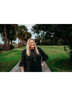 Sarah Wood of CENTURY 21 Crest Realty photo