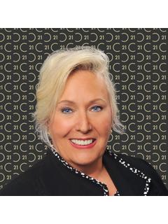 Janet Roan of CENTURY 21 Ryan Realty photo