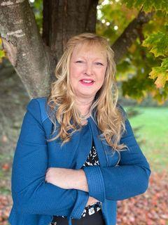 Regina Mauer of CENTURY 21 Affiliated photo