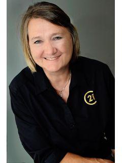 Gail Hamilton of CENTURY 21 Lyons & Associates Real Estate photo