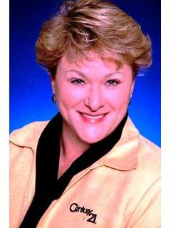 Andrea Higdon of CENTURY 21 Service Realty photo