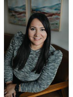 Sandra Kirkendall of CENTURY 21 Signature Real Estate photo