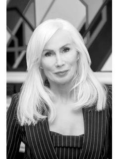 Carolyn Mayne