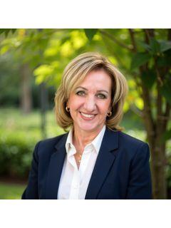 Carol Koutsourais of CENTURY 21 Lakeside Realty photo