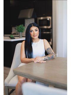 Gloria Delatorre of CENTURY 21 Jordan-Link & Company photo