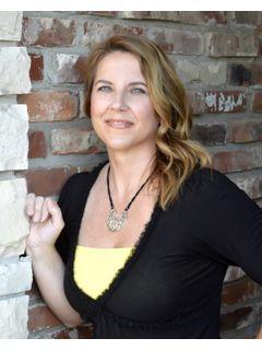 Stephanie McDaniel of CENTURY 21 PORTFOLIO photo