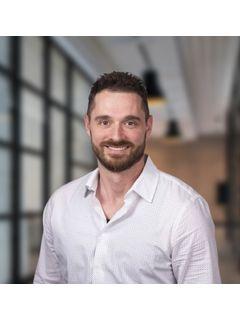 Derick Beanland of CENTURY 21 Community photo