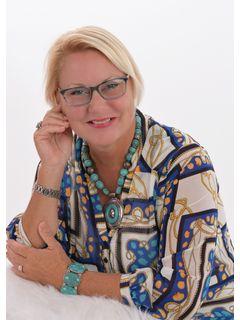 Kelly Touchton of CENTURY 21 Beggins Enterprises photo