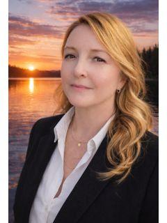 Crystal Massimo of CENTURY 21 Woodland Real Estate photo