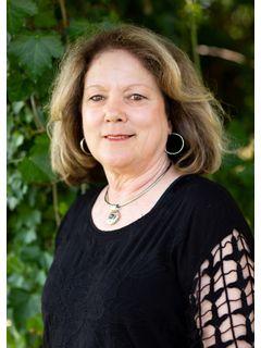 Dana Adams of CENTURY 21 Gilmartin & Company photo