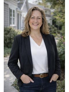 Melanie Banks of CENTURY 21 Integra photo