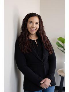 Ashlee Kelleher of CENTURY 21 Morrison Realty photo