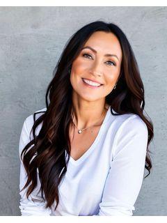 Erika Carlberg of CENTURY 21 Summit Realty photo