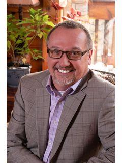 Louie Leach of CENTURY 21 Legacy photo