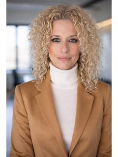 Amelia Padalec of CENTURY 21 Mack-Morris Iris Lurie Inc photo