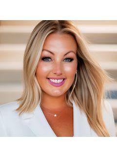 Brittany Lowry of CENTURY 21 First Choice Realty photo