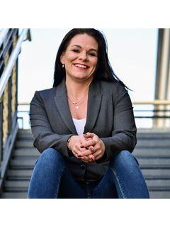 Ashlee Jones of CENTURY 21 Parker & Scroggins Realty photo