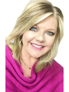 Wendy Bell of CENTURY 21 Executive Realty photo