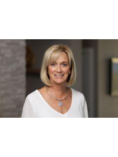 Kay Denardo of CENTURY 21 Signature Realty photo