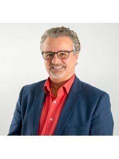 Mike McGuire of CENTURY 21 Realty North photo