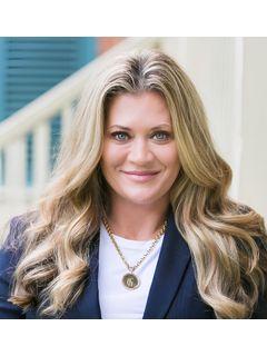 Lee Anne Graham of CENTURY 21 Simpson & Associates photo