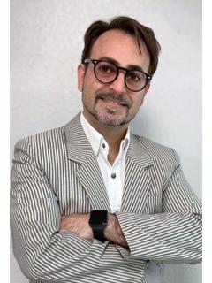 Jorge Besereni of CENTURY 21 World Connection photo