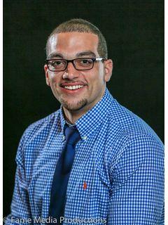 Skylar DeJesus of CENTURY 21 Legacy photo