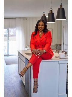 Tiffany Harris of CENTURY 21 Harris Hawkins & Co. photo