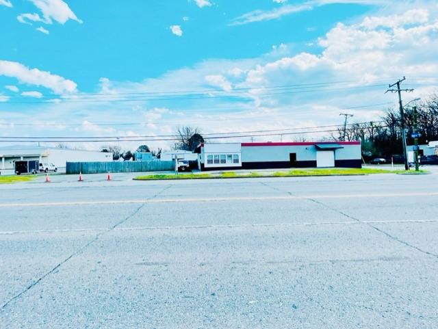 Property Image for 1425 W. Pembroke Ave