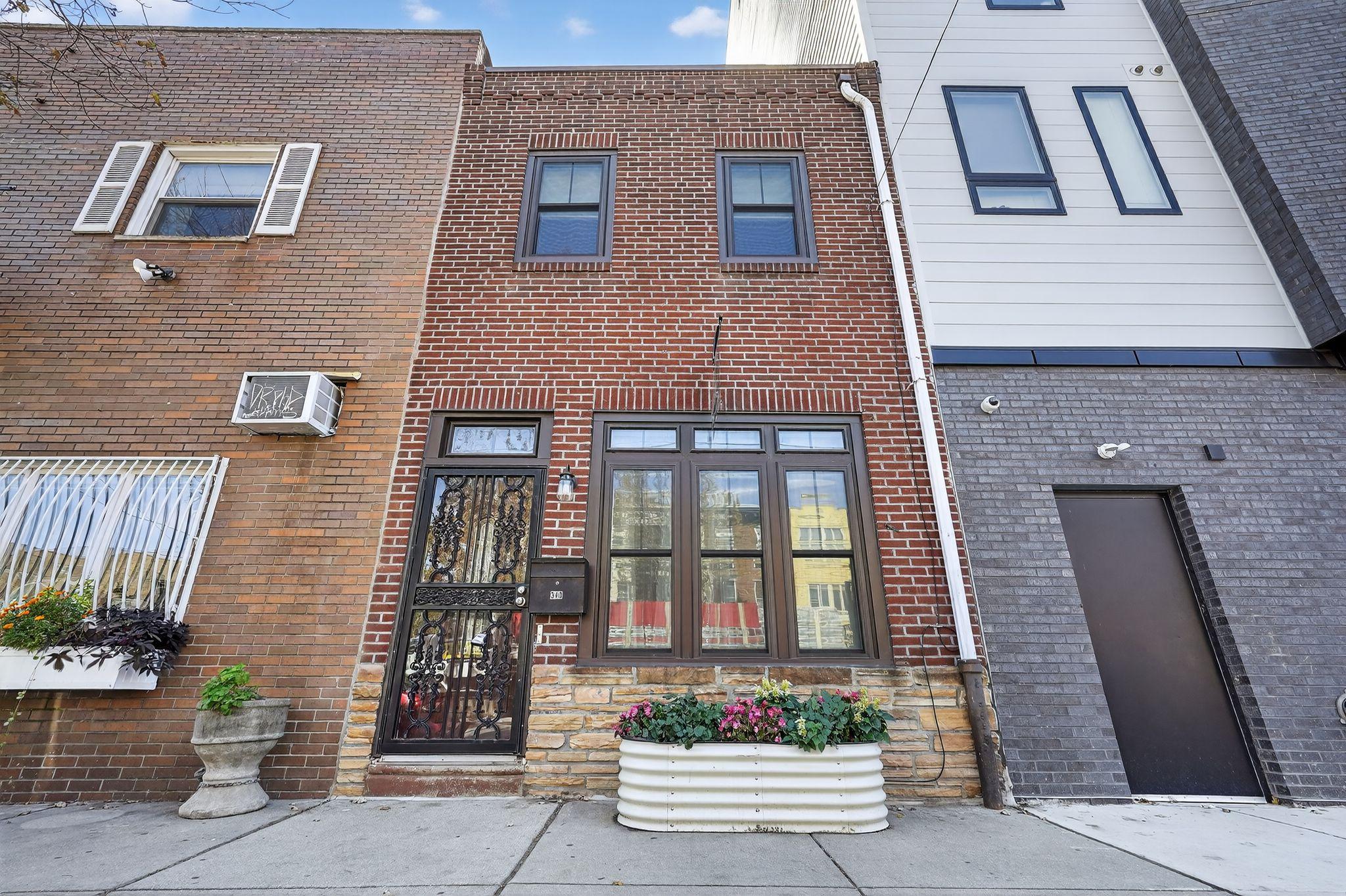 Property Image for 340 W. Girard Avenue
