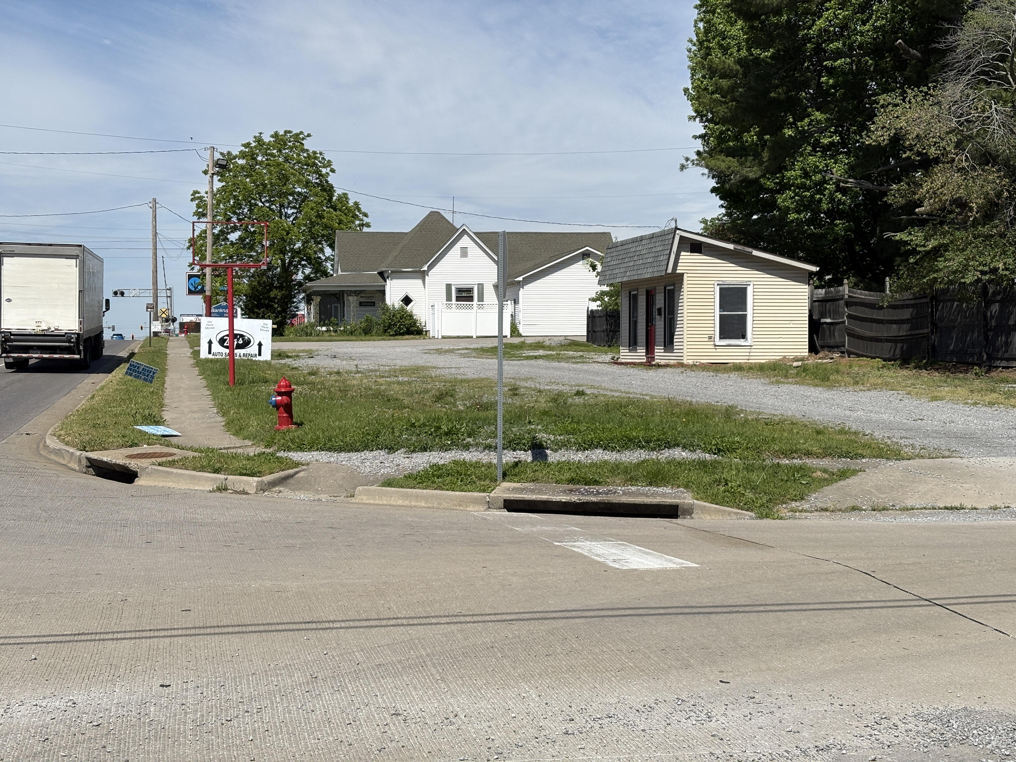 Property Image for 200 W Deyoung St