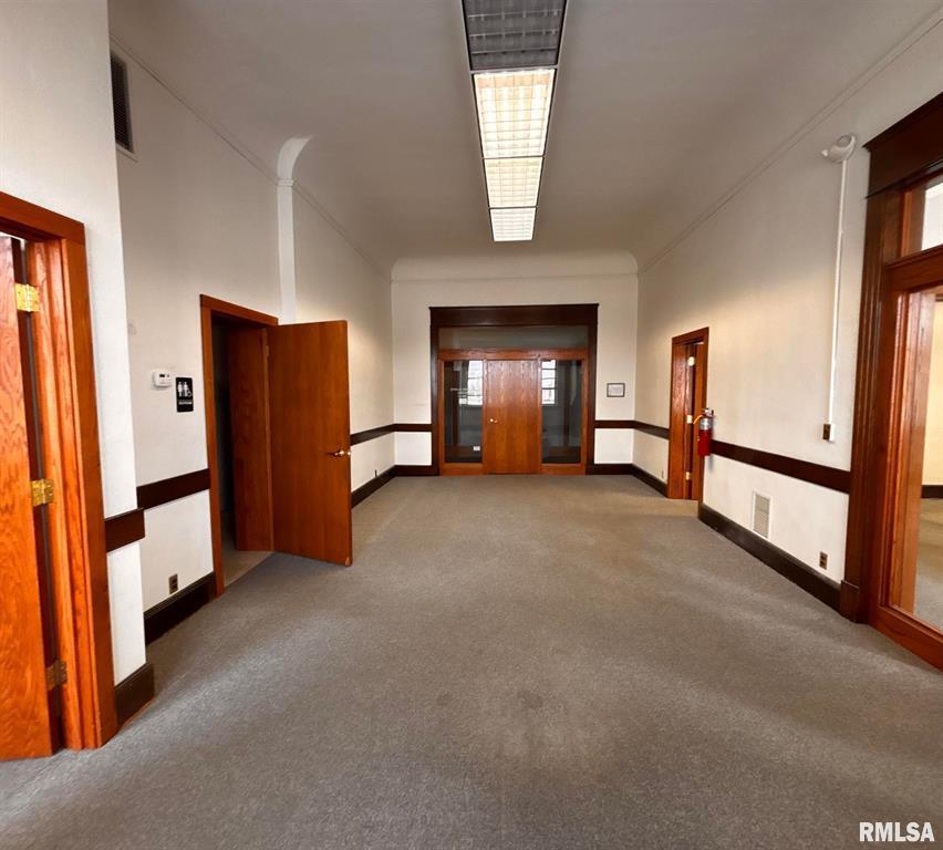 Property Image for 49 N Prairie Street