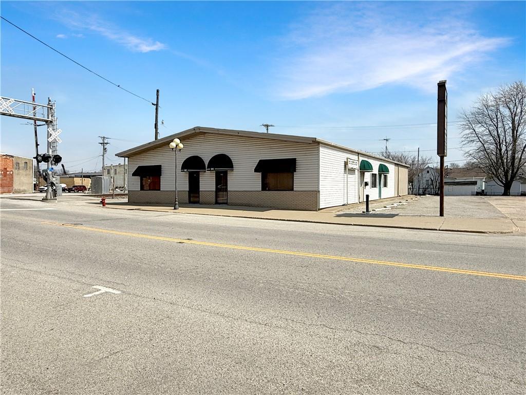 Property Image for 104 S Central Ave