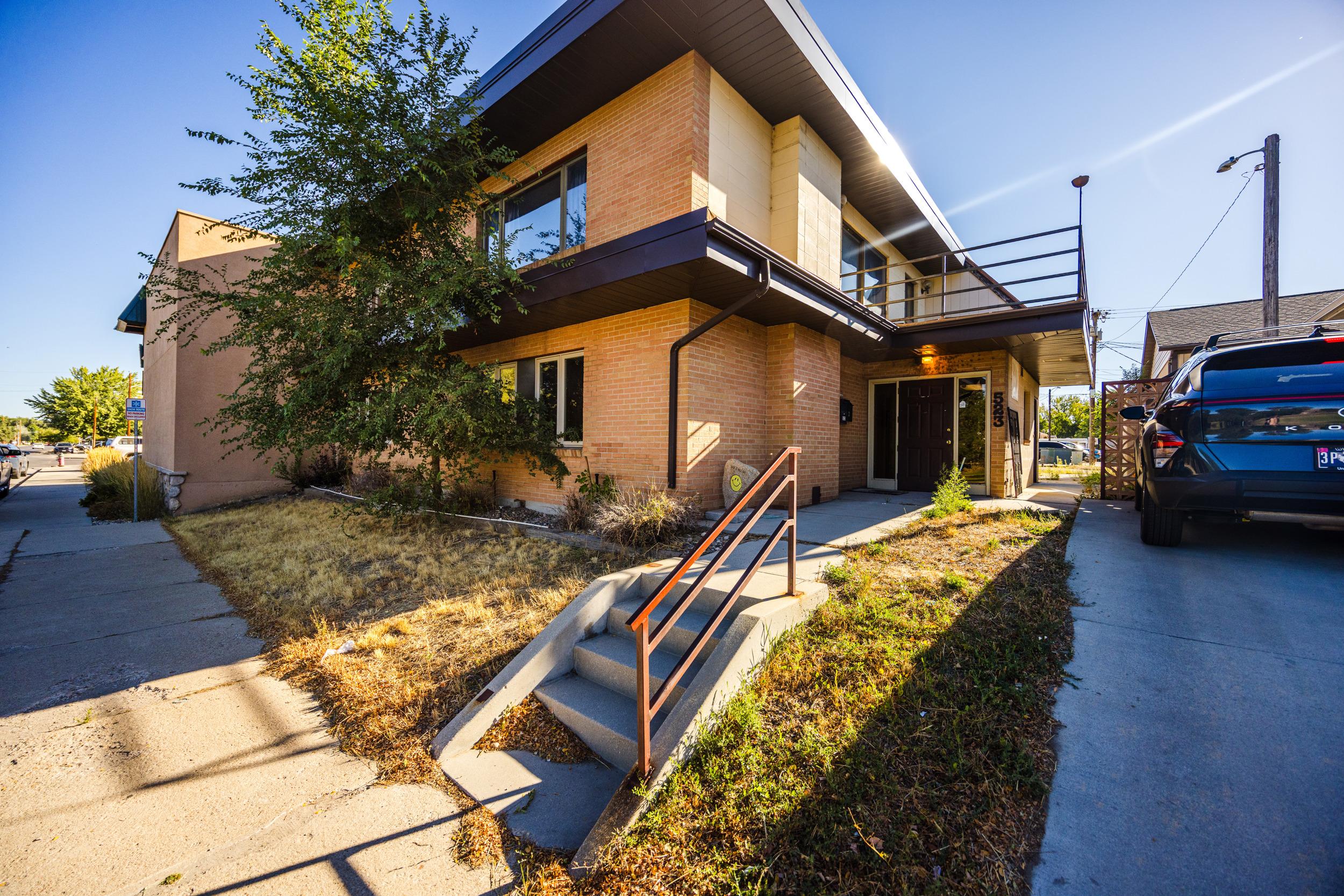 Property Image for 523 Val Vista Street