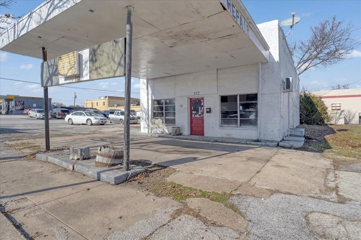 Property Image for 112 W Main