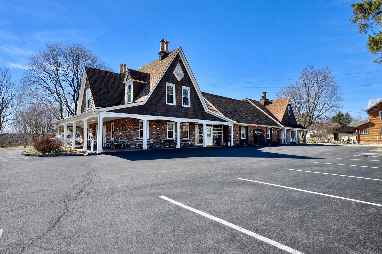 Property Image for 139 Jefferson Heights 3