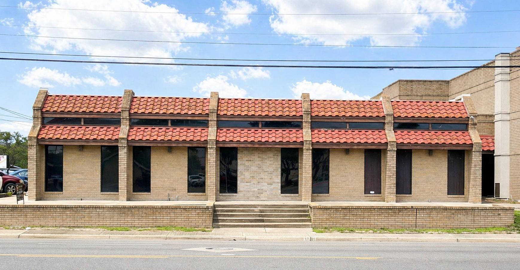 Property Image for 1911 Lubbock St Suite A