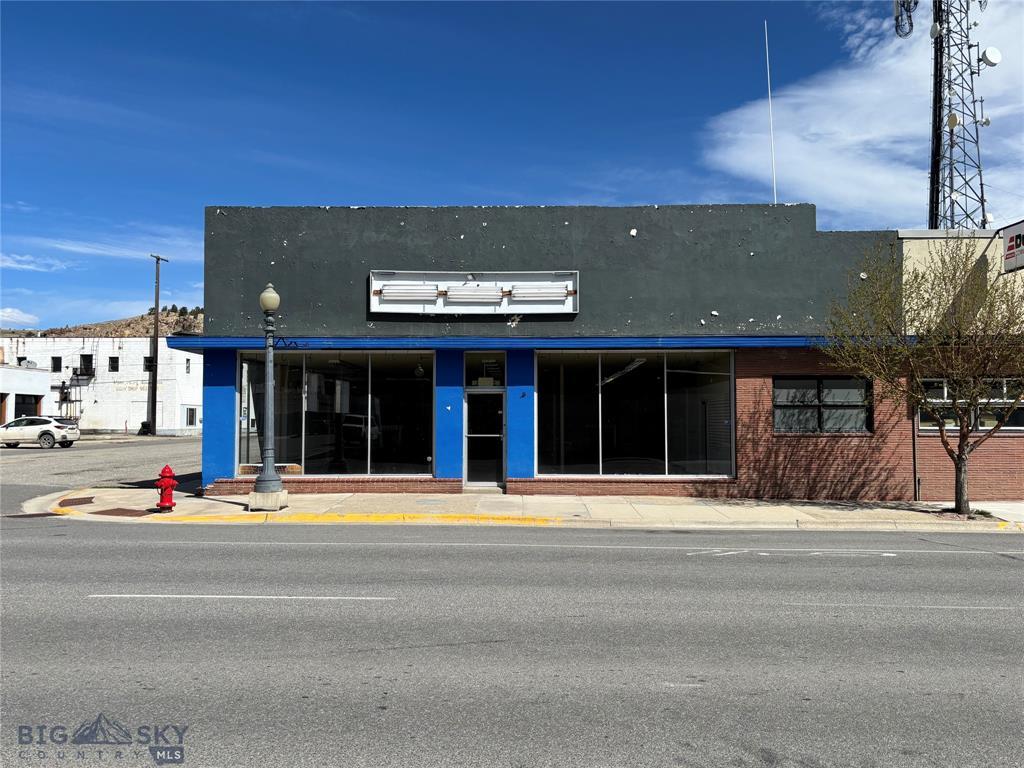 Property Image for 200 E. Commercial Ave.