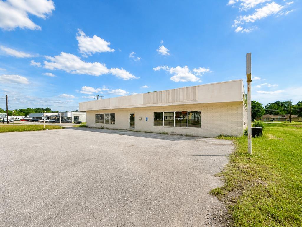 Property Image for 310 E Denman Avenue