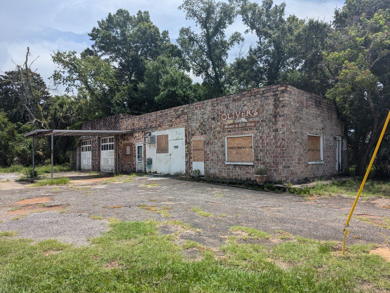 Property Image for 405 E Blount St