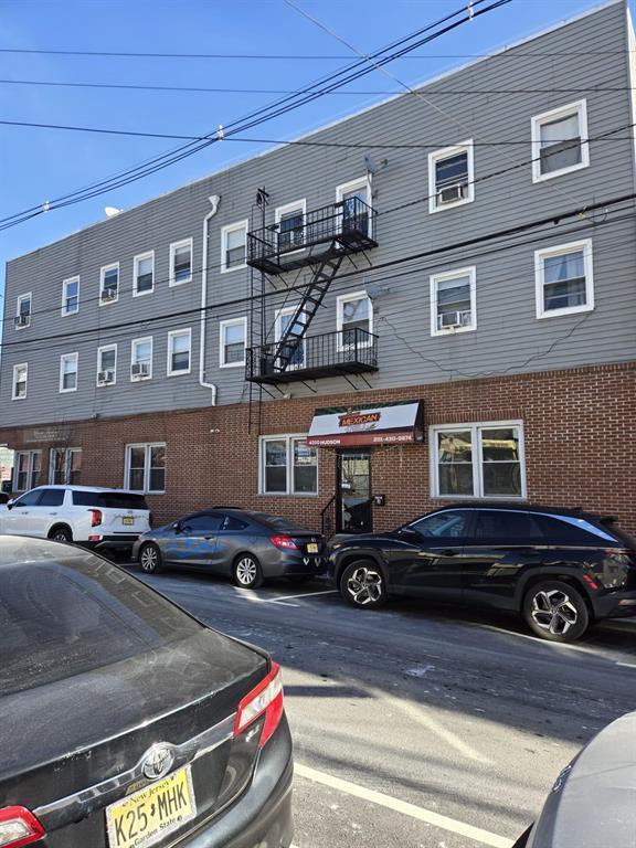 Property Image for 4310 Hudson Ave Store