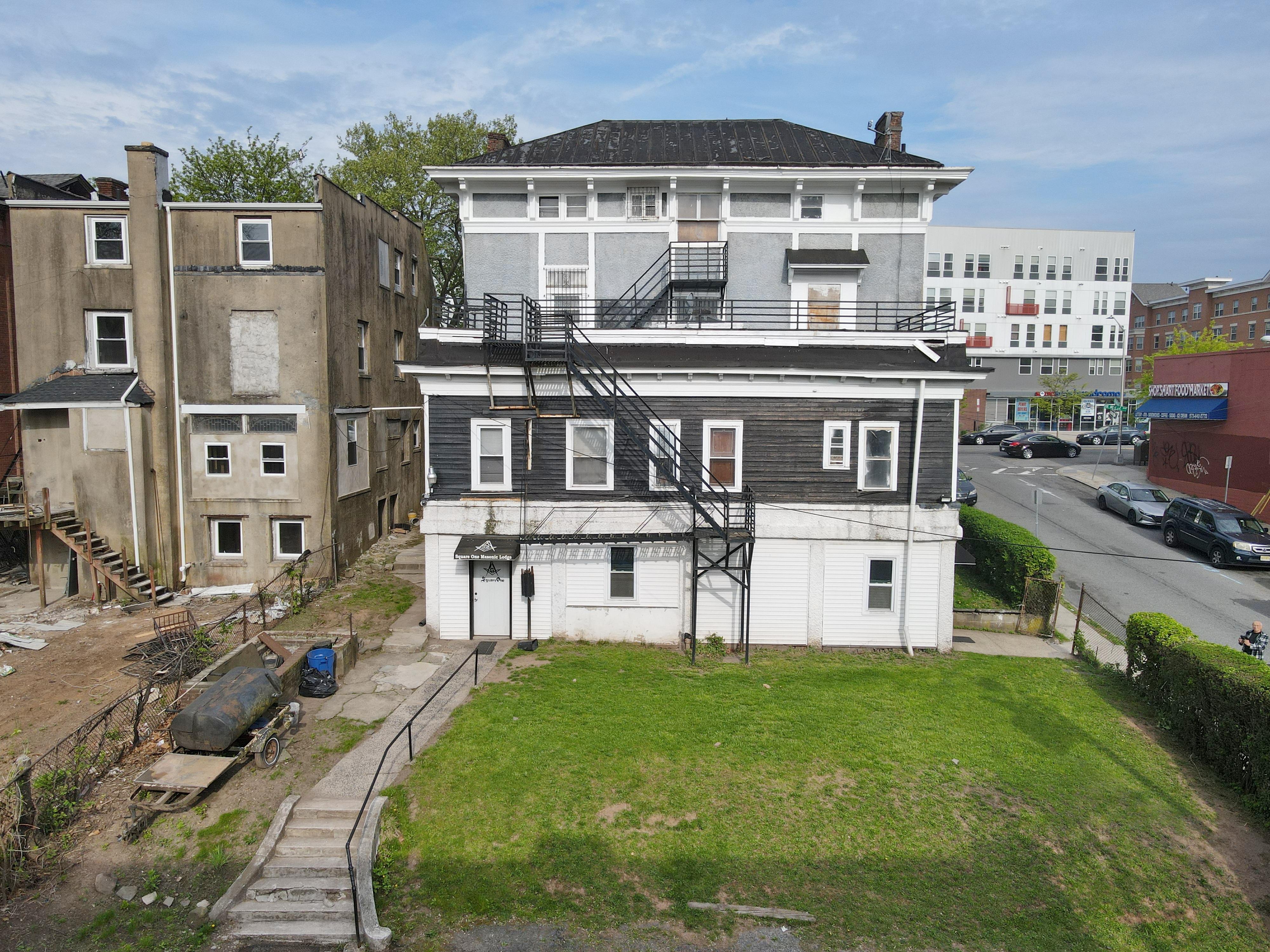 692-694 Dr. Martin Luther King JR. Blvd., Newark, NJ 07102 - MLS