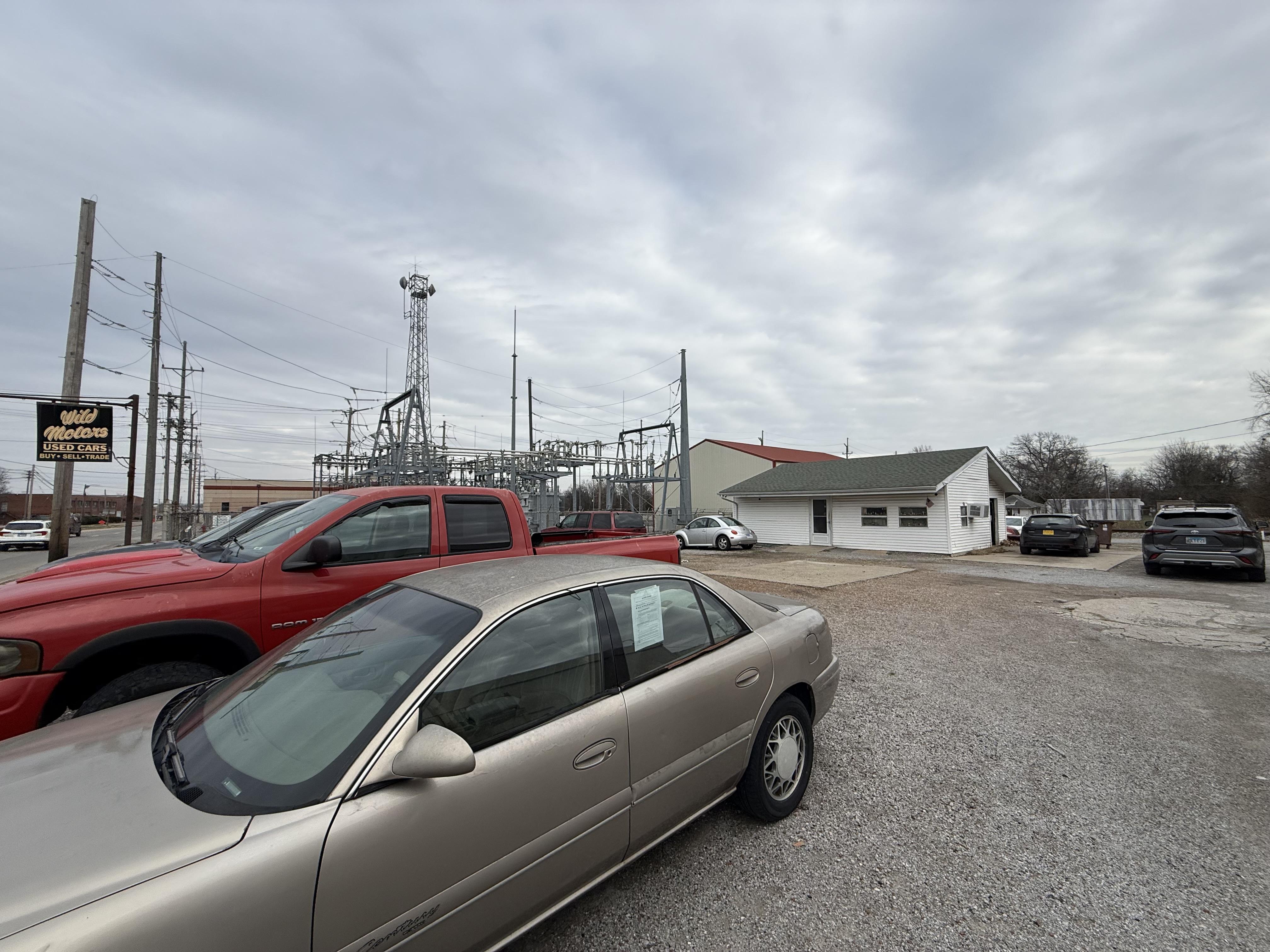 Property Image for 327 N Illinois Avenue