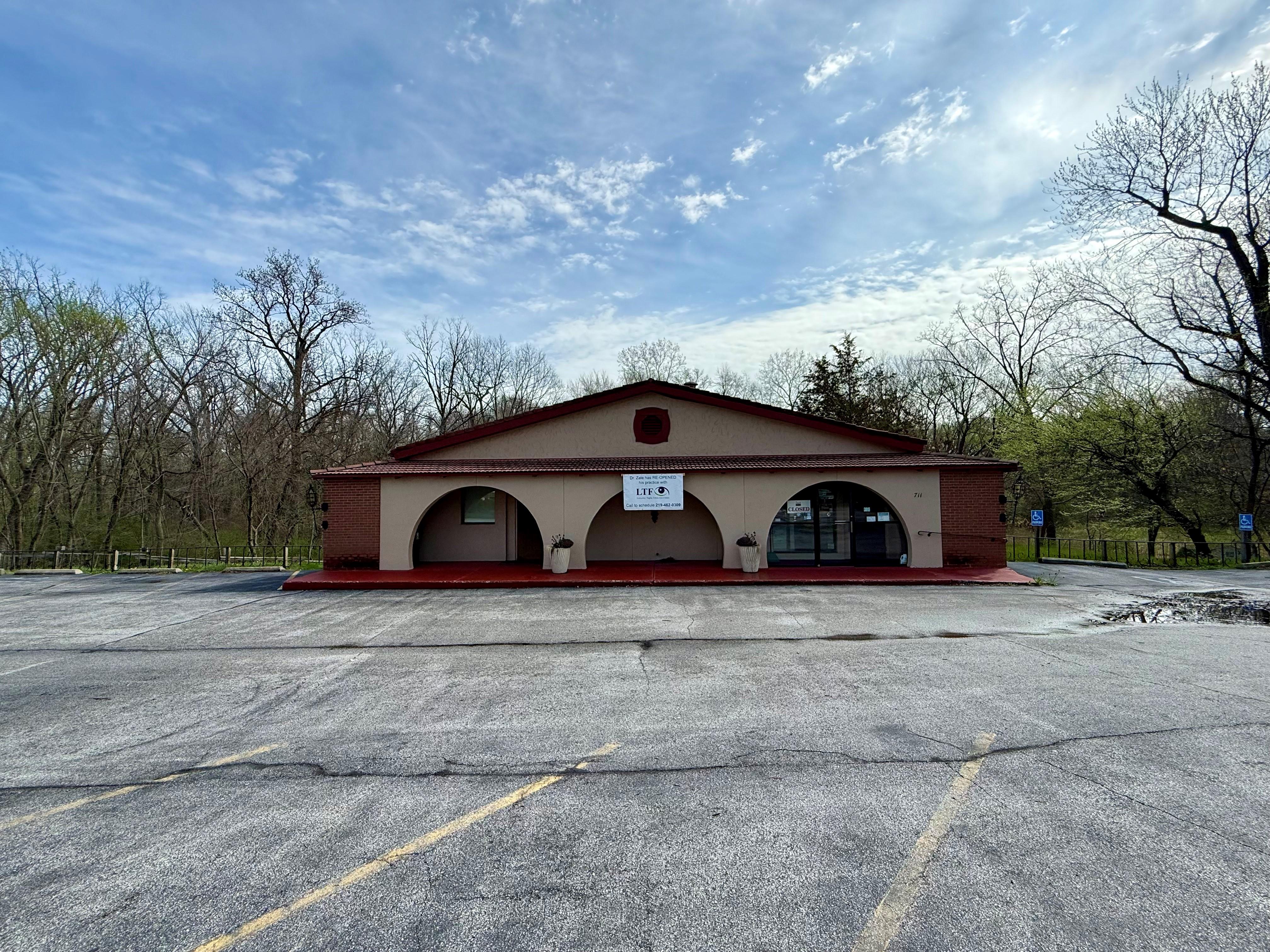 Property Image for 711 S Calumet Road