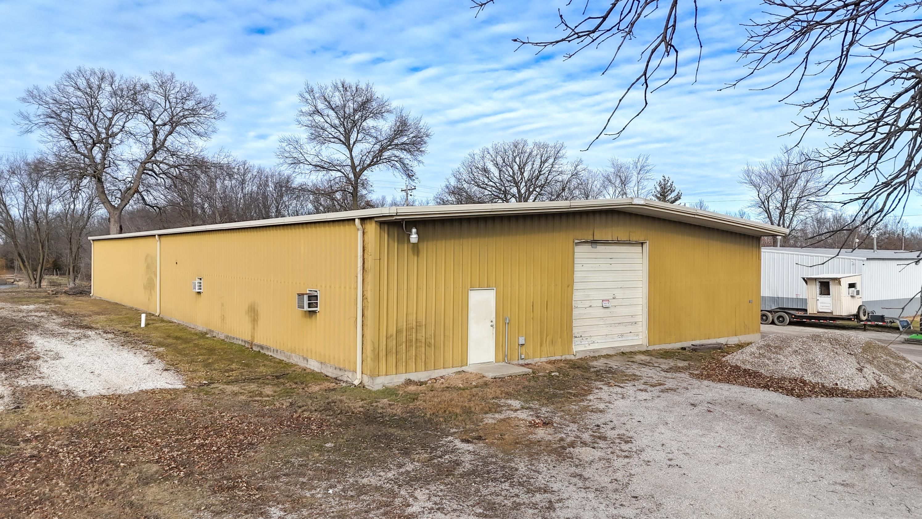 Property Image for 1839 E. Highway 24