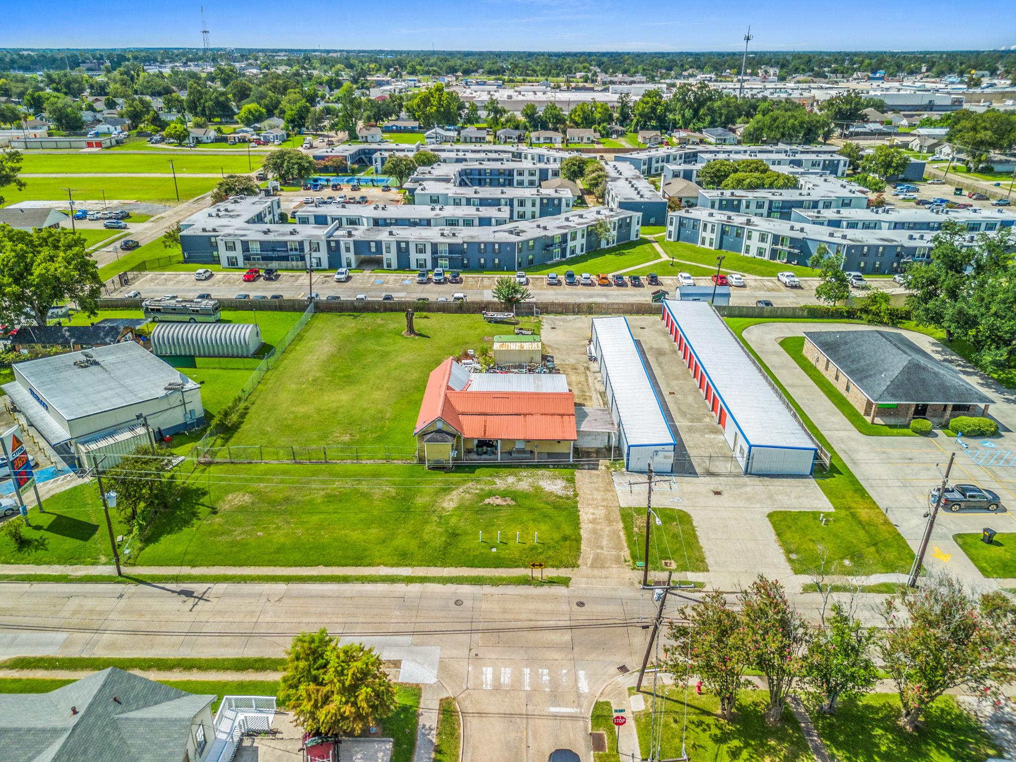 Property Image for 301 & 239 W 18th St