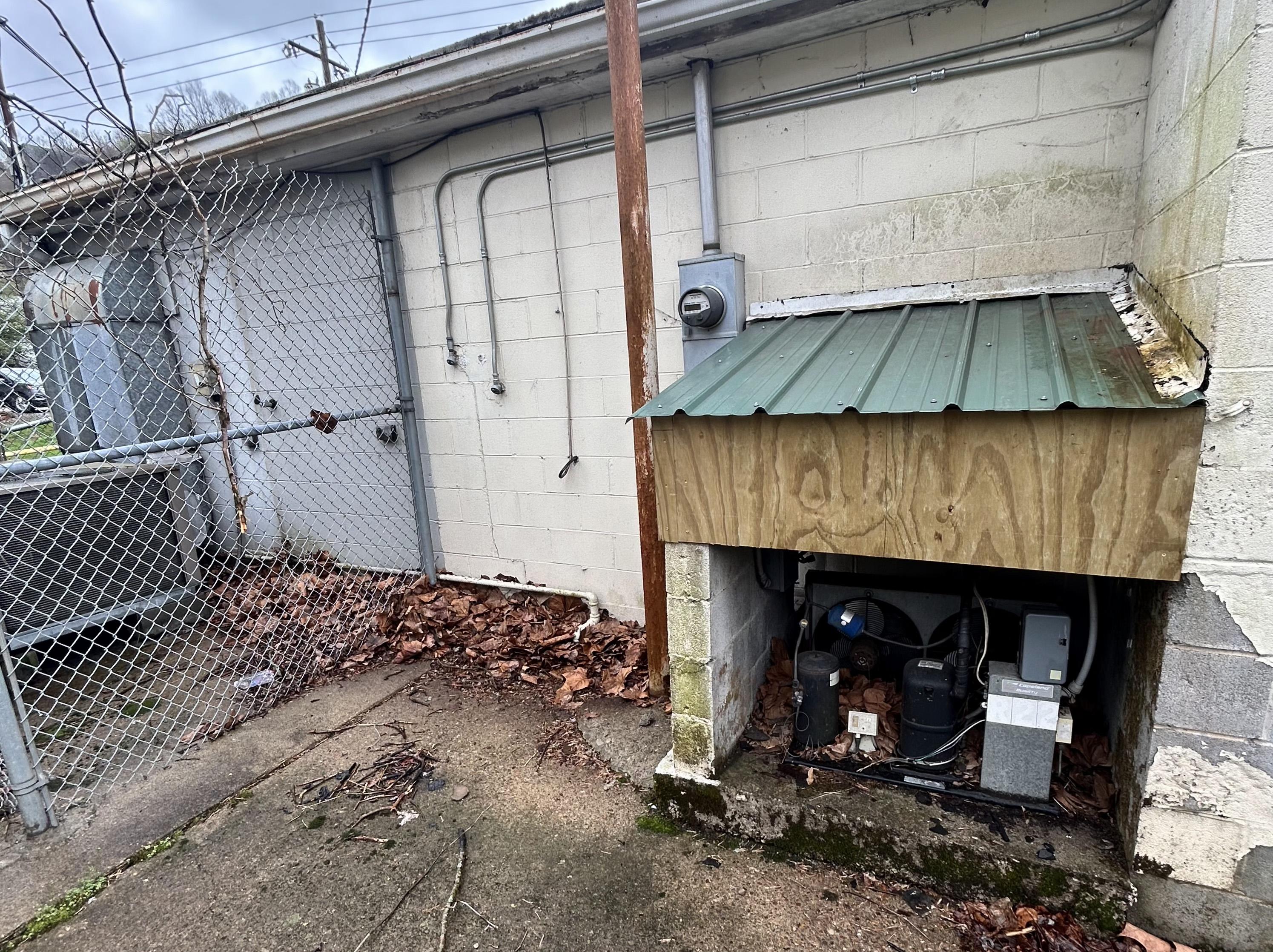 274 S Main Avenue, Weston, WV 26452 - MLS# 180925 | C21