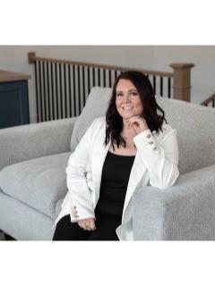 Rachel Jacobson of CENTURY 21 Essentials Realty photo