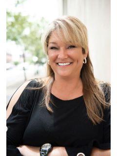 Suzanne Foster of CENTURY 21 Elite photo